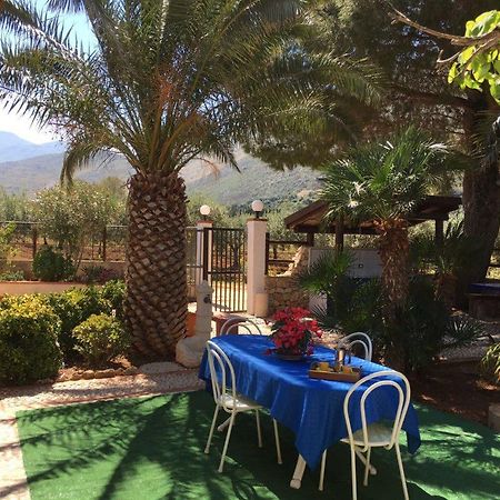 Zahra Casa Vacanze Villa Castelluzzo Bagian luar foto