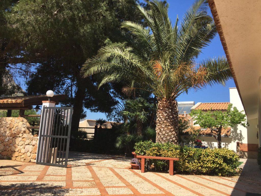 Zahra Casa Vacanze Villa Castelluzzo Bagian luar foto